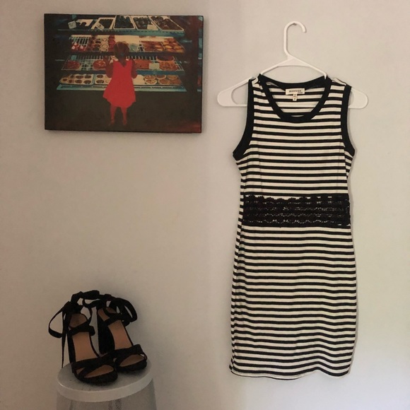 Monteau Dress 🍑 - Picture 1 of 4